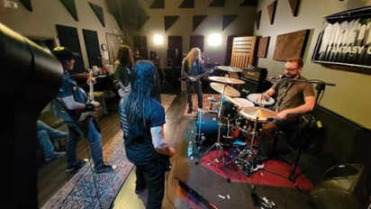 DAVE MUSTAINE и JOHN MOYER исполняют MEGADETH