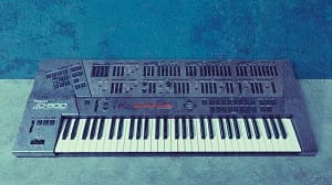 Блогер купил винтажный Roland JD-800 Тони Бэнкса