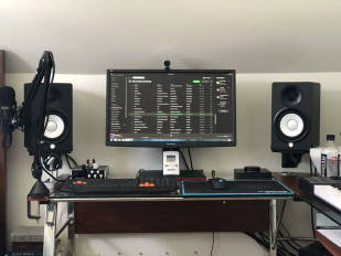 Домашняя студия: размещаем мониторы